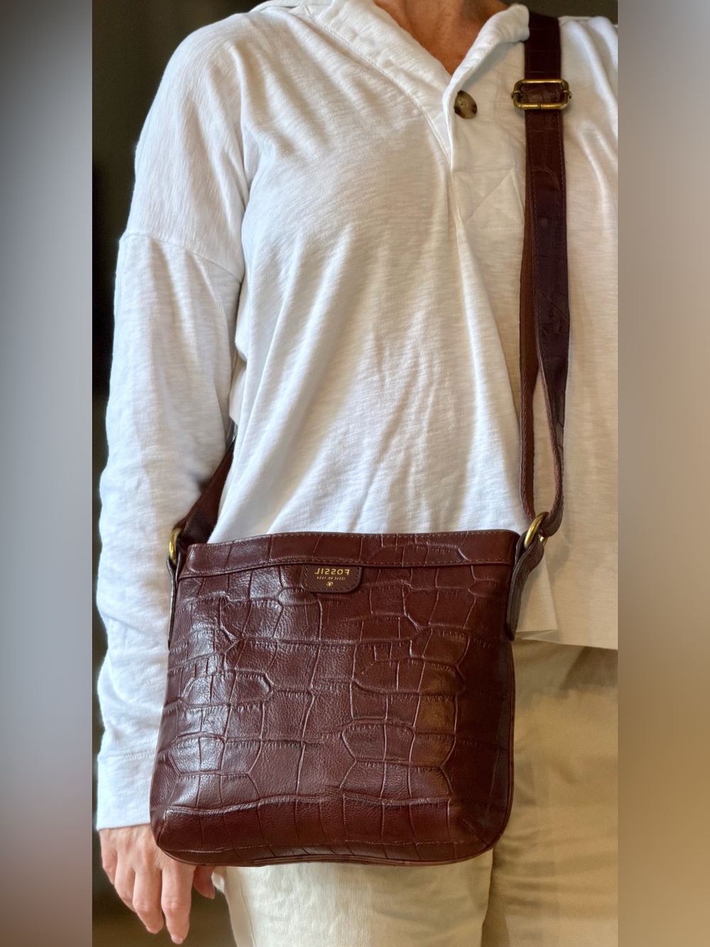 Fossil Classic Chocolate Brown Croc-Embossed Leather Crossbody Bag